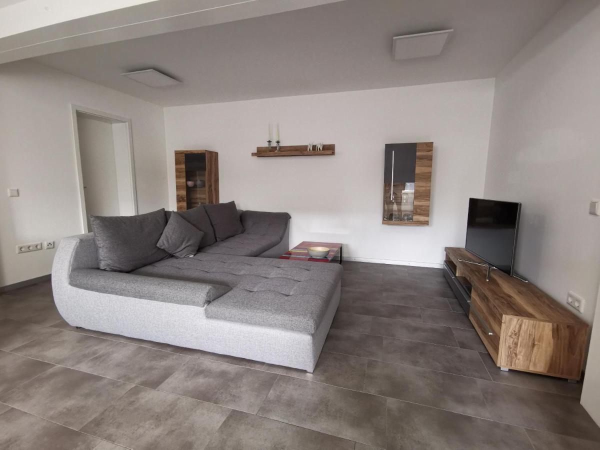Moderne Wohnung Mit Terrasse Und Eigenem Zugang. Ремшайд Екстер'єр фото